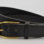 zwarte riem met gouden gesp